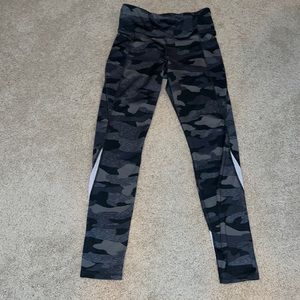 Old Navy Active Camo Leggings